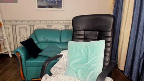 Leila Morriss online show from December 21, 4:57 pm