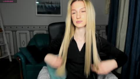 Leila Morriss online show from December 21, 6:52 am