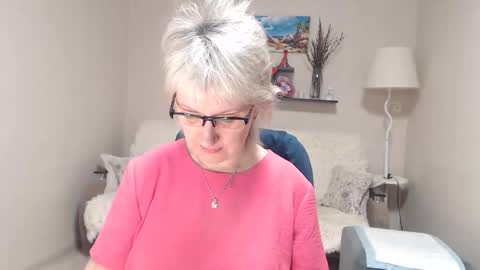 Leila Kinky online show from April 2, 3:59 am