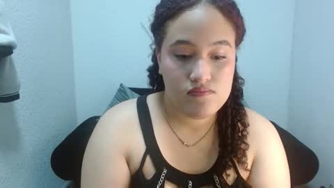 leilaprettysex online show from February 3, 12:43 pm
