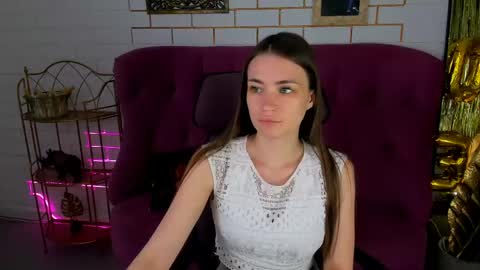 Leila Rai online show from May 22, 2:37 pm