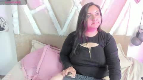 lele_699 online show from April 8, 5:37 pm