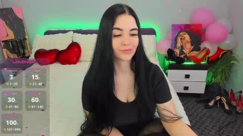 LellitClark online show from April 16, 9:50 pm