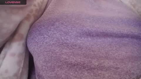 lenagolden online show from April 15, 12:28 pm