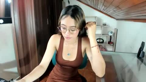 lennox_amy online show from February 19, 2:16 pm