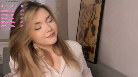 Mia online show from January 15, 8:31 am