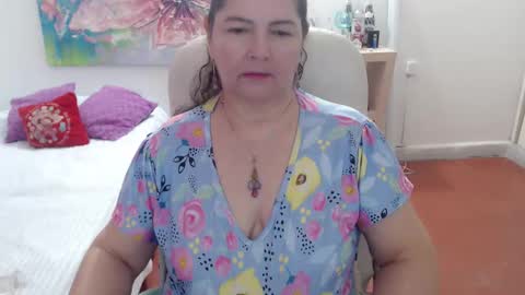 leonela   online show from March 26, 5:31 am