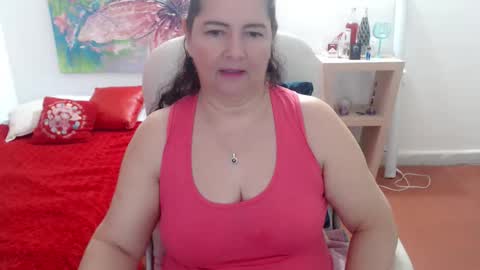 leonela   online show from February 5, 7:00 am