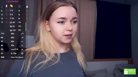 Hello everyone Im Lora Its my first day Were going to have fun together online show from December 16, 5:13 am