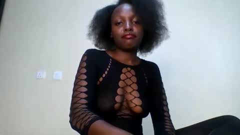 leslie295712 online show from April 9, 7:08 pm