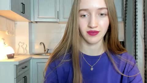  LESLIE   online show from October 8, 8:02 pm