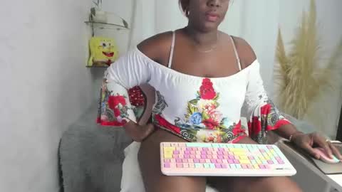 lesliee_brownn online show from December 3, 9:55 am