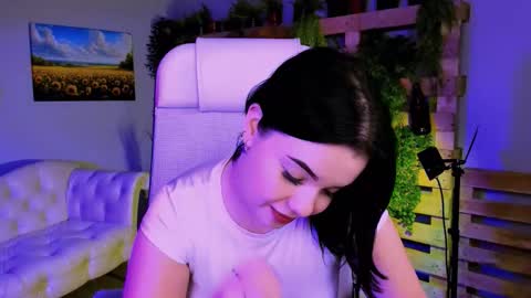 Snapshot of leslierowe chatting on October 25, 6:26 pm LeslieRowe online show from October 25, 6:26 pm