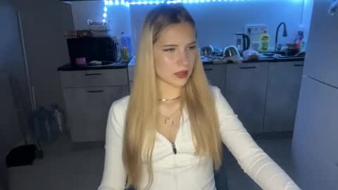 Kate online show from May 20, 5:21 pm