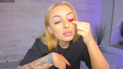 Lexi online show from October 21, 6:28 am