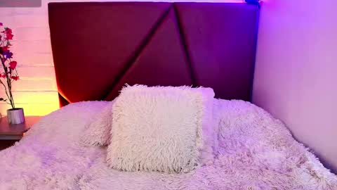 Lexi Howard  online show from March 21, 6:07 am