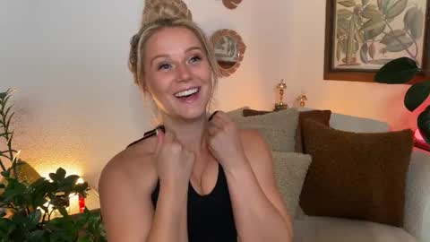 Lexi online show from August 6, 3:24 am