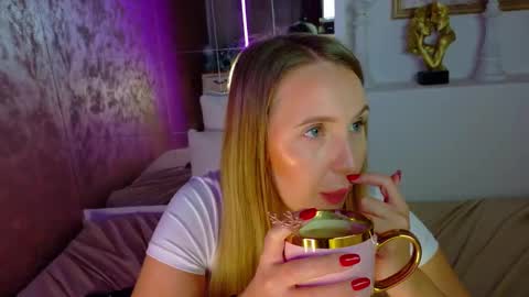 LEXXY online show from December 17, 5:33 am