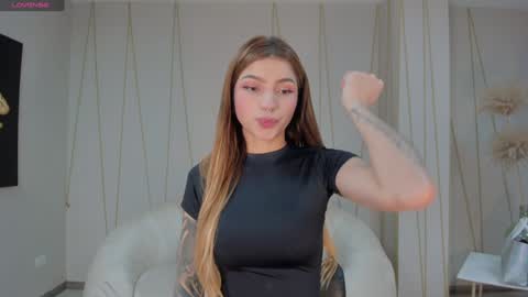 Lexie  online show from January 3, 12:19 pm