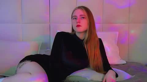 Lexi online show from February 27, 6:46 am