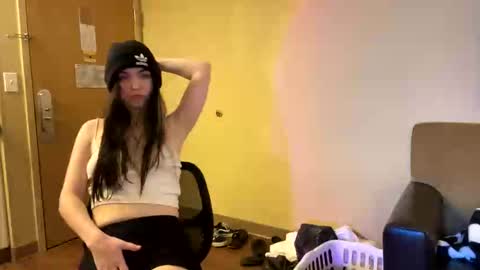 Snapshot of lexistar69 chatting on October 22, 8:08 am Lexi online show from October 22, 8:08 am