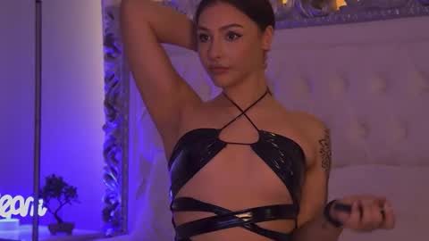 LexyBanks online show from February 23, 8:25 am