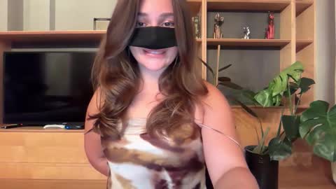 Snapshot of leyla_on_sport chatting on September 20, 3:10 pm Leyla online show from September 20, 3:10 pm