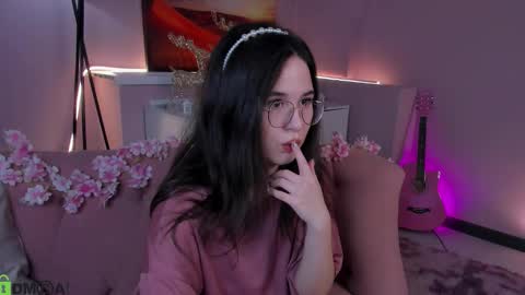 leylamirage online show from February 26, 12:59 pm