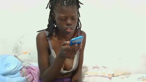 laylani69 online show from June 12, 6:21 am