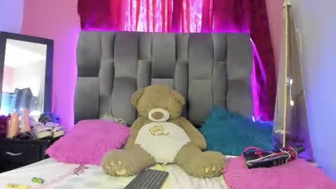 leylastras latina girl slim colombia girlfriends play and pussy lesbians online show from December 14, 5:47 pm