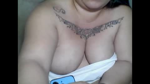 lhiannash33 online show from November 27, 11:51 pm