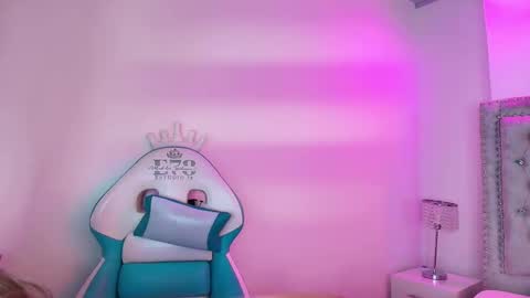 Lia  online show from March 11, 4:06 am