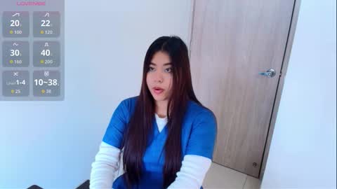 Snapshot of lia_jonson_ chatting on October 15, 2:19 pm LIA JONSON online show from October 15, 2:19 pm