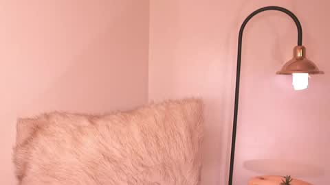 liaa online show from April 11, 12:39 am