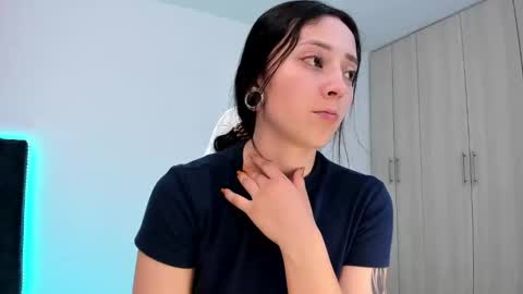 Little Queen Lia  online show from March 7, 10:54 pm