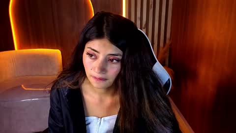 Online 1400 - 2100 online show from April 2, 2:42 am