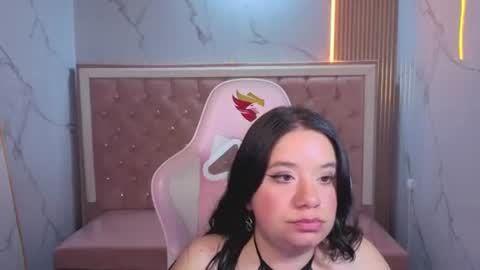 lia_robertss_b online show from June 26, 8:21 pm