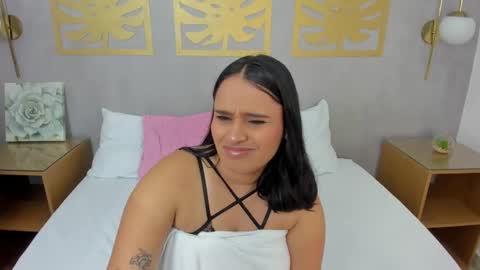 Snapshot of lia_sexx19 chatting on February 6, 2:11 am Lia online show from February 6, 2:11 am