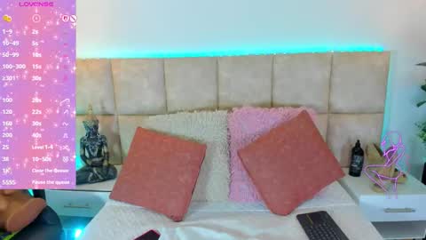 Liaa online show from September 8, 7:02 pm