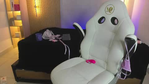 Liah online show from June 11, 12:32 am