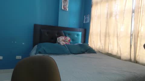 Lia Roberts online show from September 13, 12:13 pm