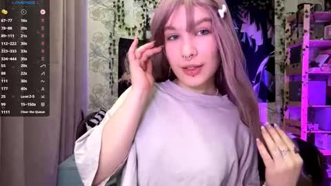 Lola online show from October 14, 7:05 pm
