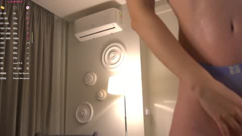 Elena online show from November 6, 3:29 pm