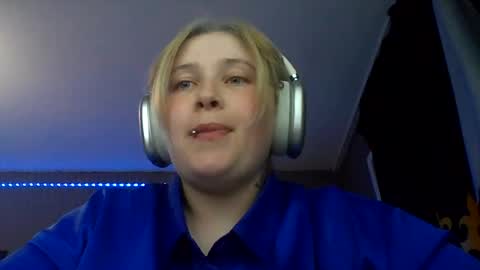 light_lunaa online show from June 28, 6:14 pm