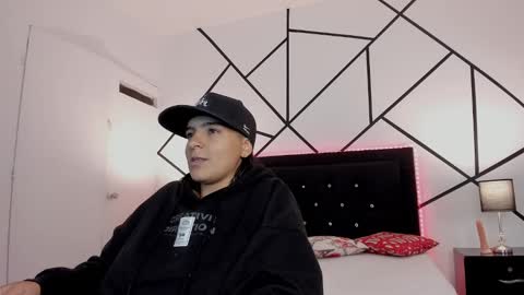 liiam_smith_ online show from January 18, 11:54 am