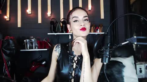 Liilith online show from December 8, 4:04 am