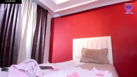 liivy_ online show from June 13, 2:58 pm