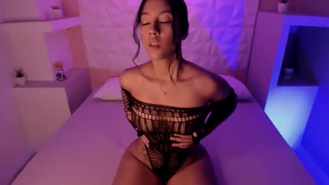 LiizJones online show from October 14, 4:53 pm