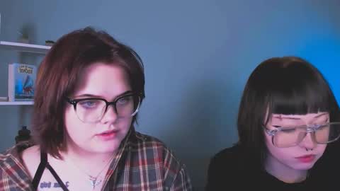 lika_pop online show from December 5, 7:59 pm