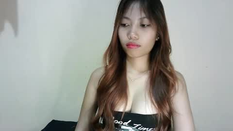 Snapshot of lil_jane21 chatting on October 27, 11:32 pm lil_jane21 online show from October 27, 11:32 pm